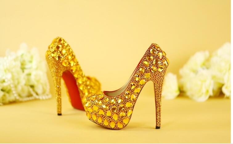 2020 In Stock Luxury Bling Sparkle Pearls Golden Wedding Heels Women Pumps 8cm High Heels Wedding Bridal Shoes Pointed Toe High Heels