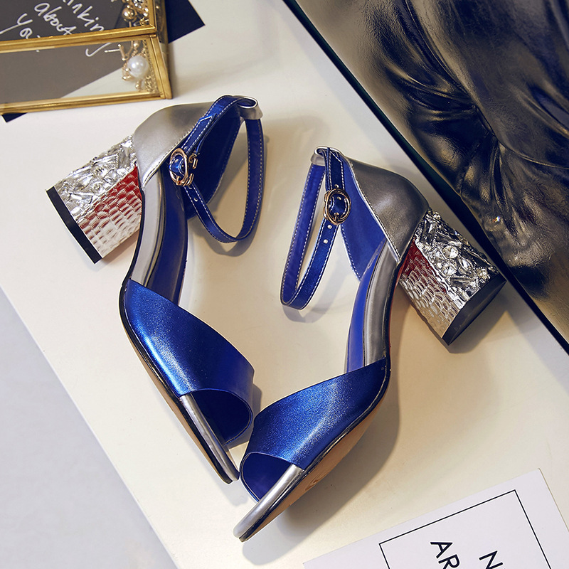 blue chunky heel shoes