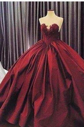 2020 New Burgundy Quinceanera Dresses Ball Gown Sweetheart Lace Up Floor Length Masquerade Dresses Satin Appliques Vintage Long Prom Gowns