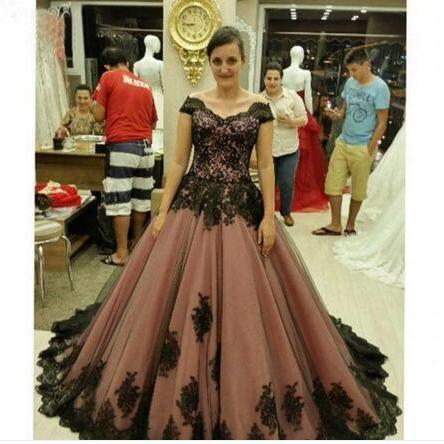 New Arrival Brown Prom Dresses Cap Sleeve Ball Gowns Tull with Black Applique Bandage Formal Party Gowns Plus Size